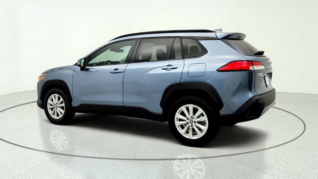 Used 2024 Toyota Corolla Cross LE FWD image 7