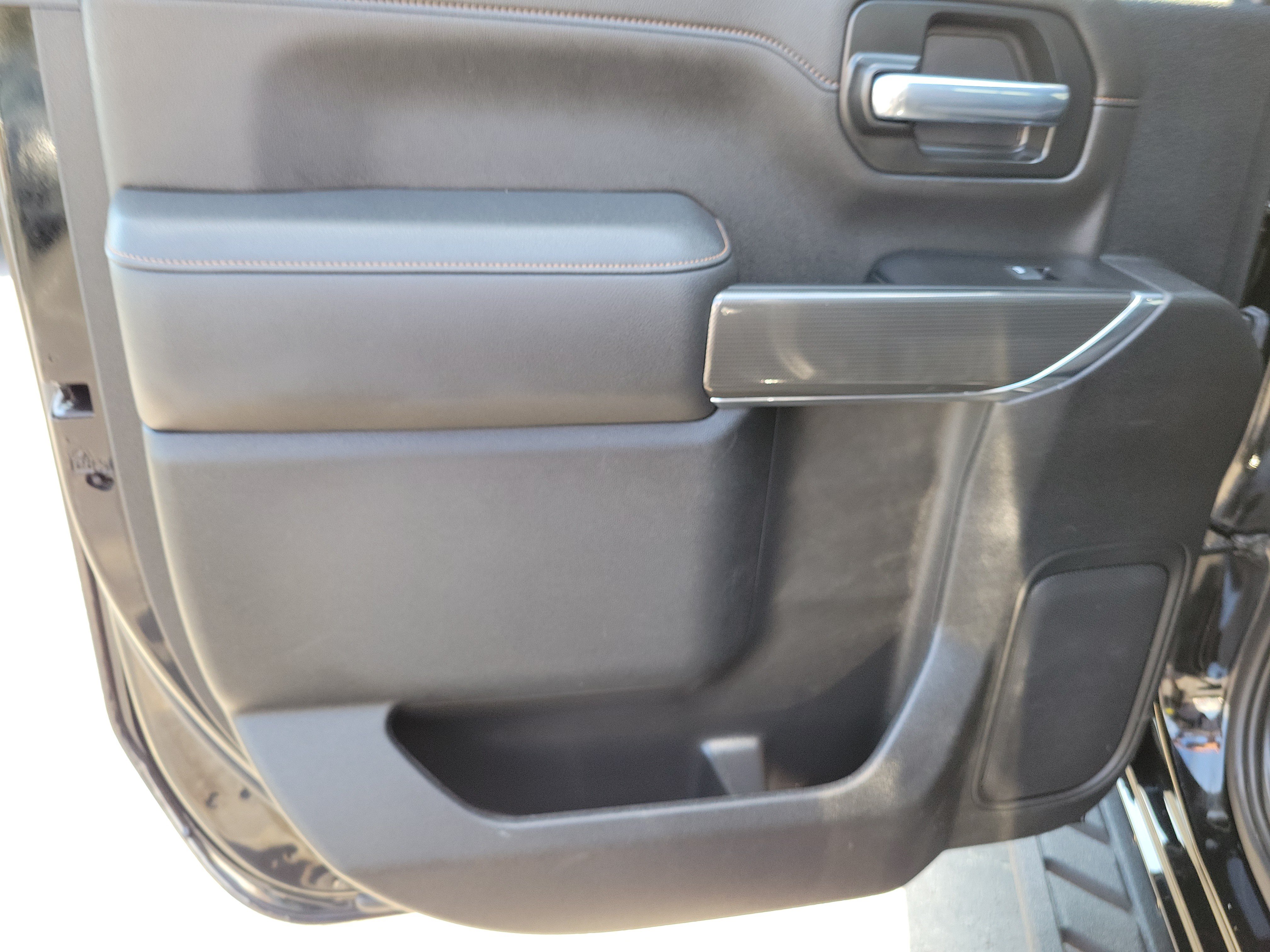 Used 2022 GMC Sierra 2500 AT4 w/ AT4 Premium Plus Package AWD/4WD image 13