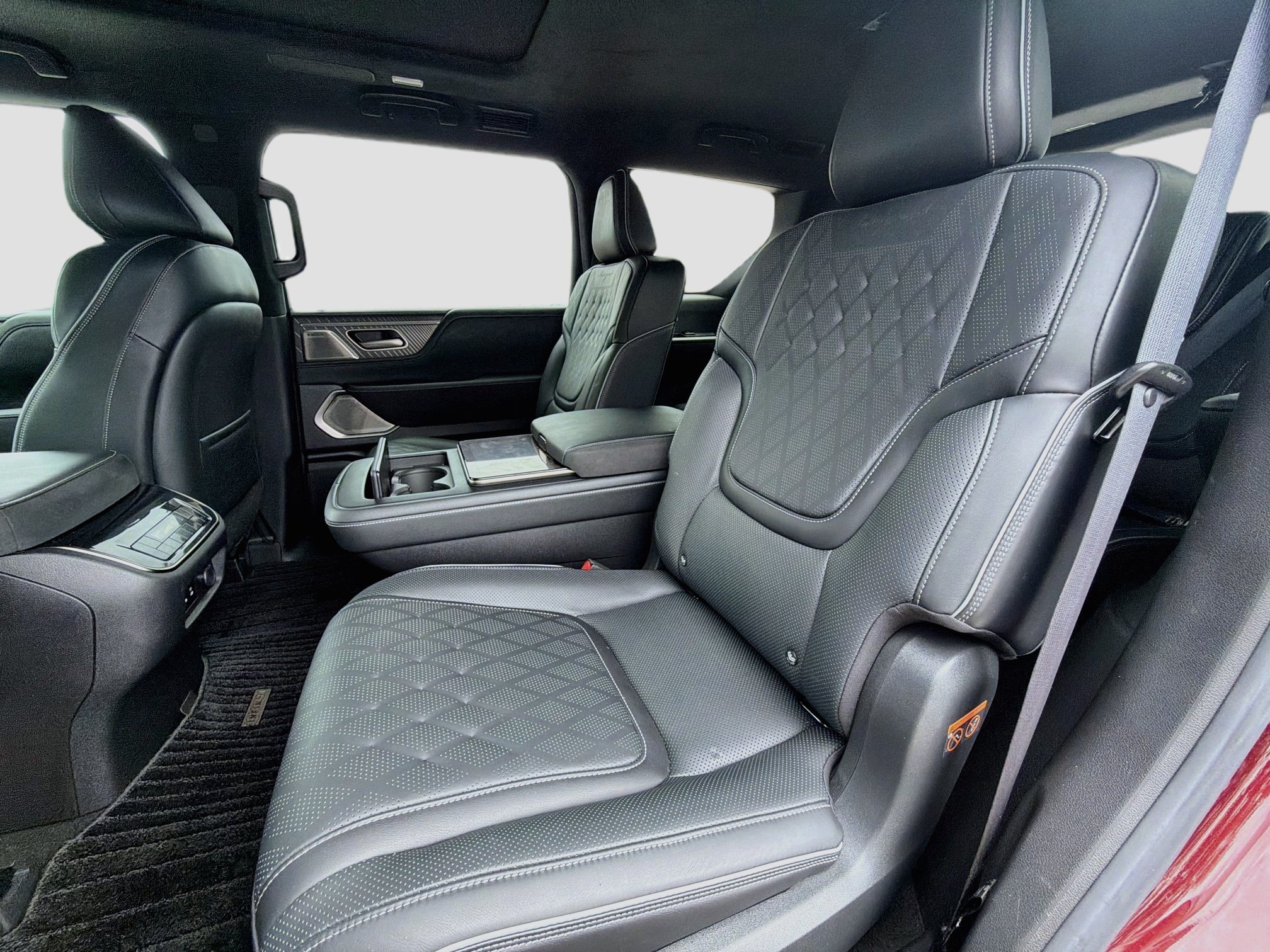 Used 2025 INFINITI QX80 Autograph AWD/4WD image 23