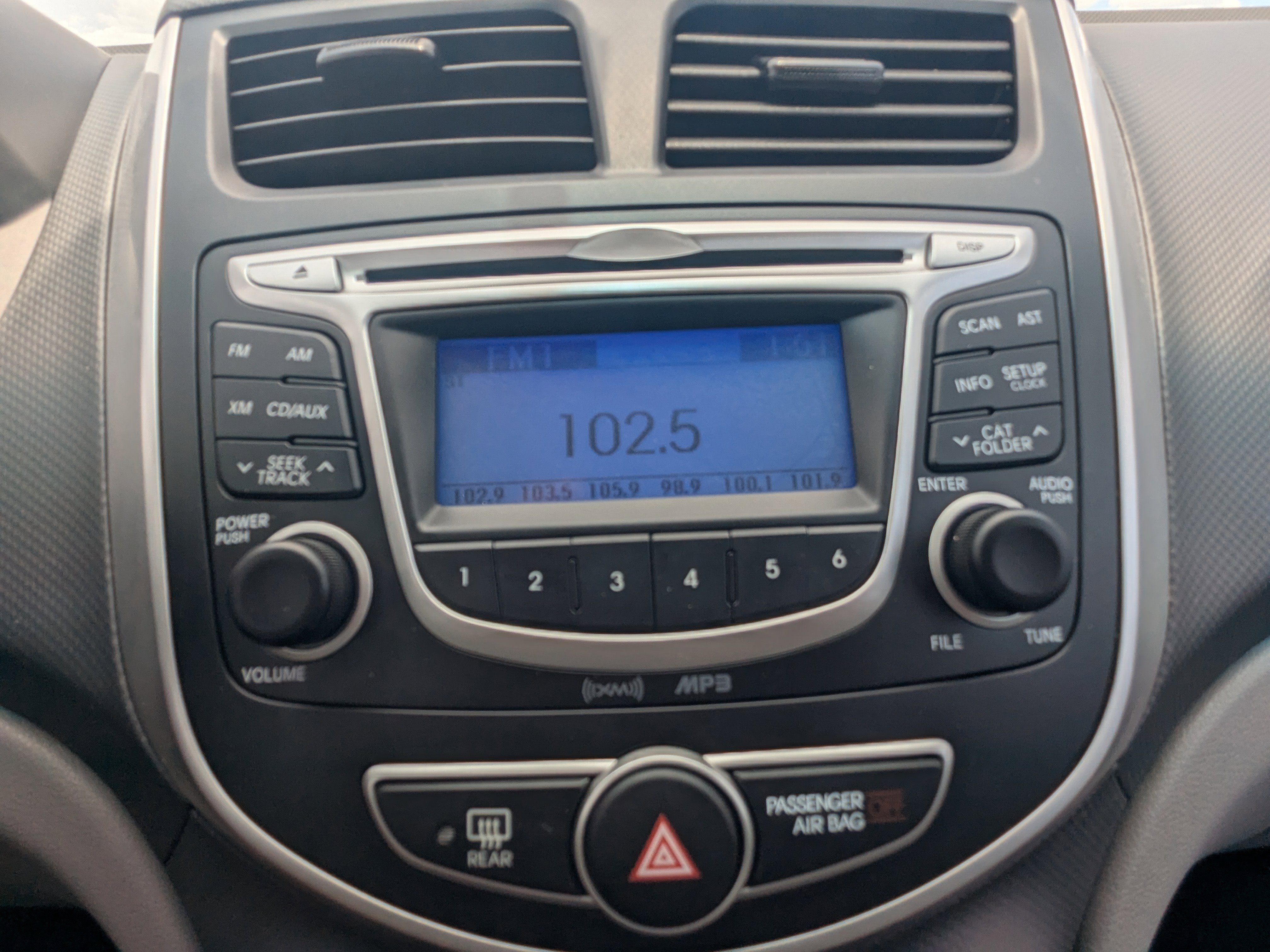 Used 2013 Hyundai Accent GLS FWD image 25