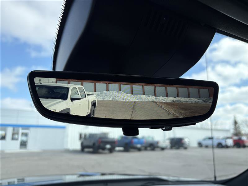 Used 2023 Chevrolet Silverado 1500 High Country w/ Technology Package image 14