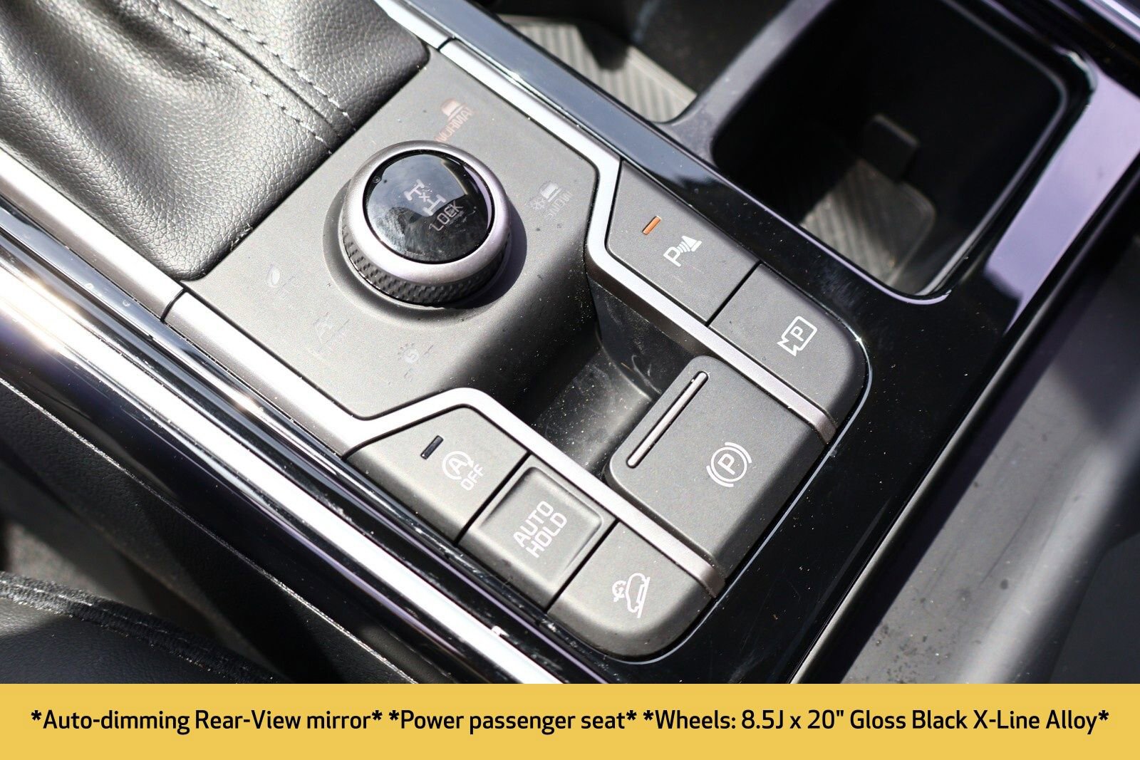 Used 2024 Kia Sorento SX image 11