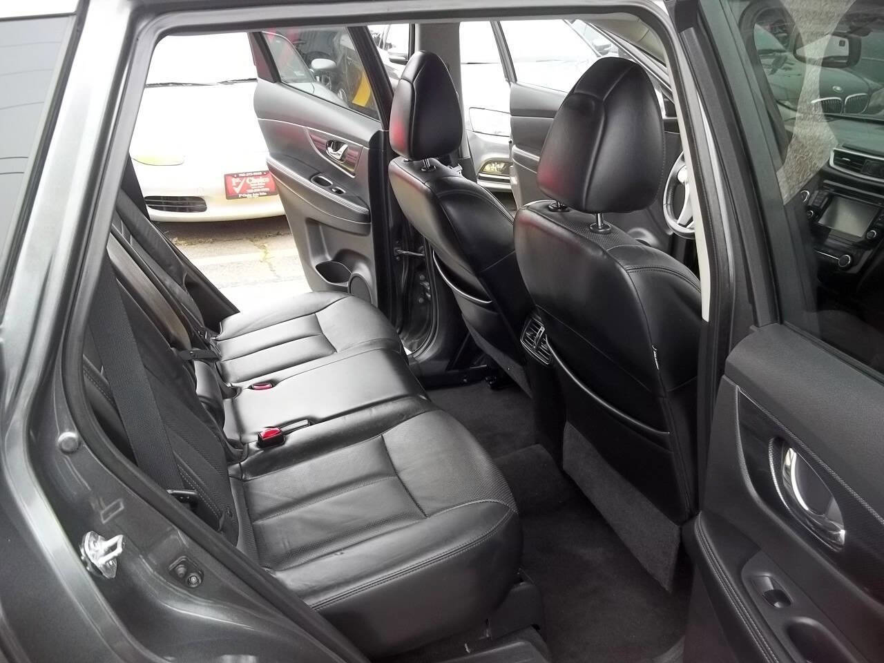 Used 2015 Nissan Rogue SL w/ SL Premium Package AWD/4WD image 12