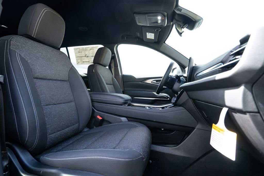 New 2026 Chevrolet Traverse LT image 12