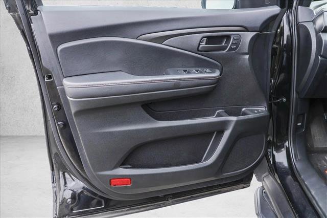 Certified 2025 Honda Passport TrailSport image 12