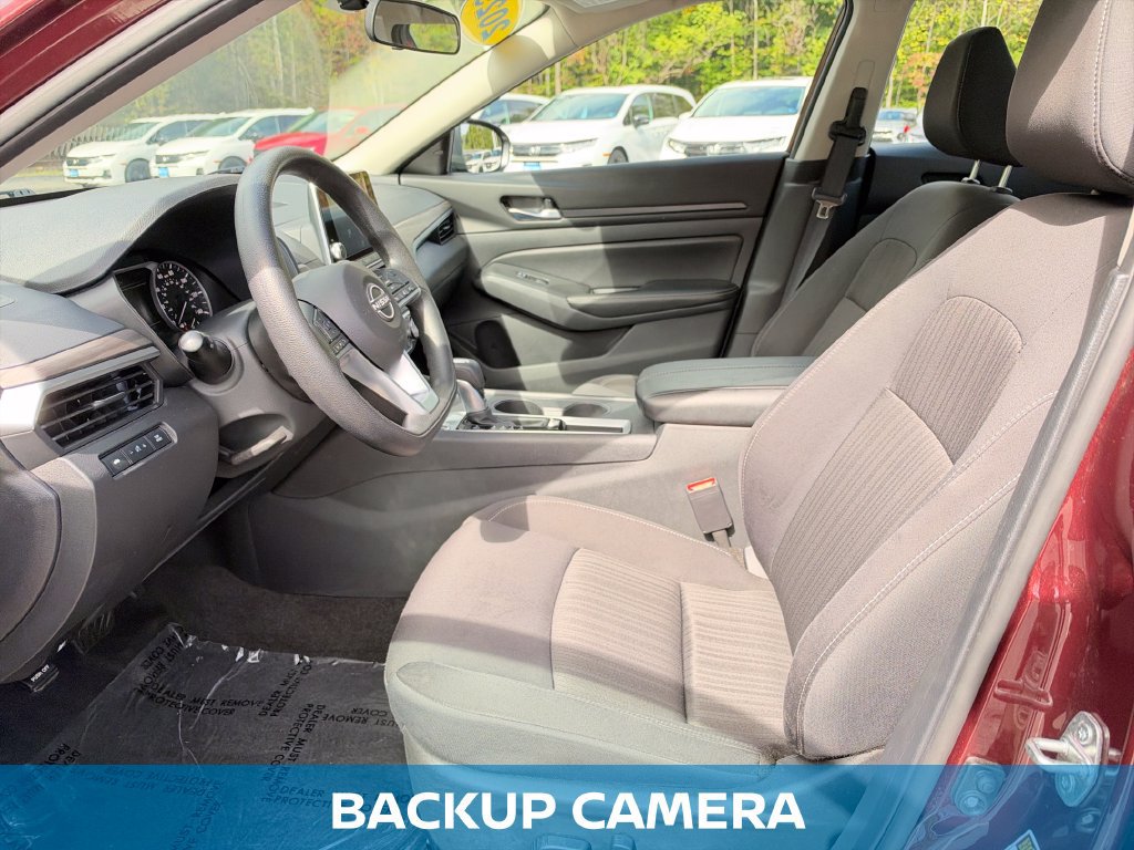 Used 2025 Nissan Altima 2.5 SV FWD image 13