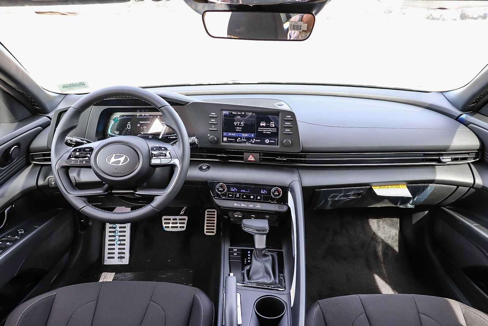 New 2025 Hyundai Elantra Sport image 14