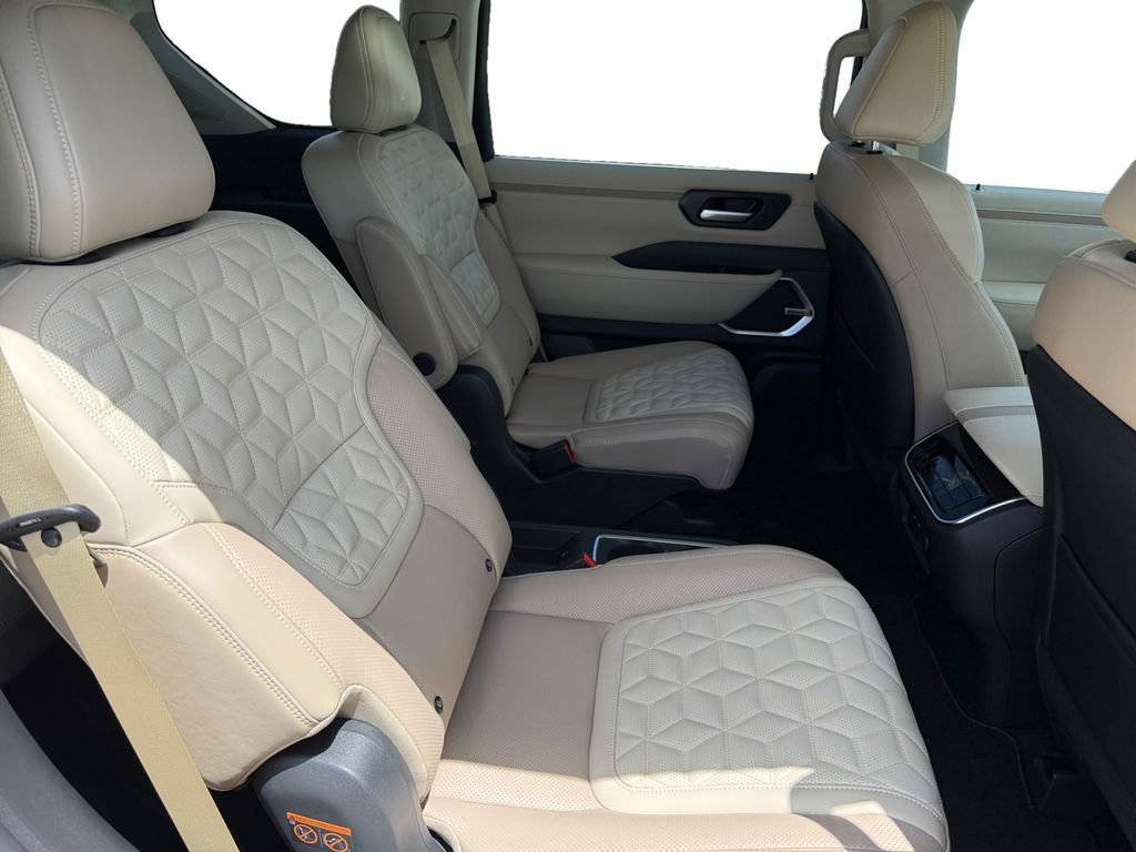 New 2026 Nissan Armada Platinum w/ Accent Package AWD/4WD image 17