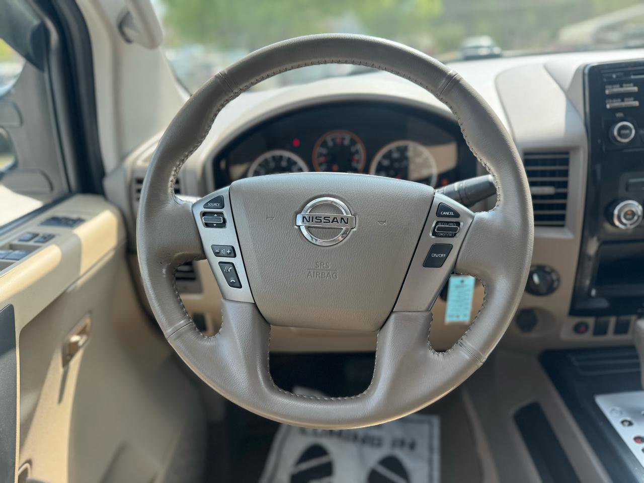 Used 2013 Nissan Titan SV w/ SV Value Truck Pkg image 27