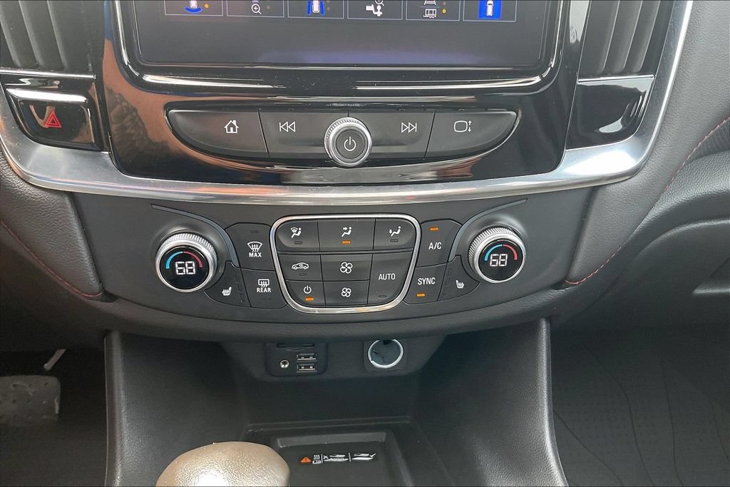 Used 2022 Chevrolet Traverse RS FWD image 15