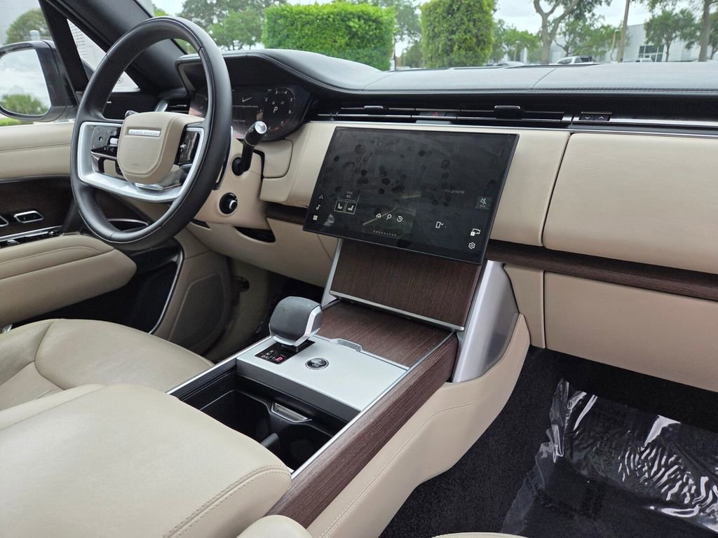 Used 2024 Land Rover Range Rover SE AWD/4WD image 28