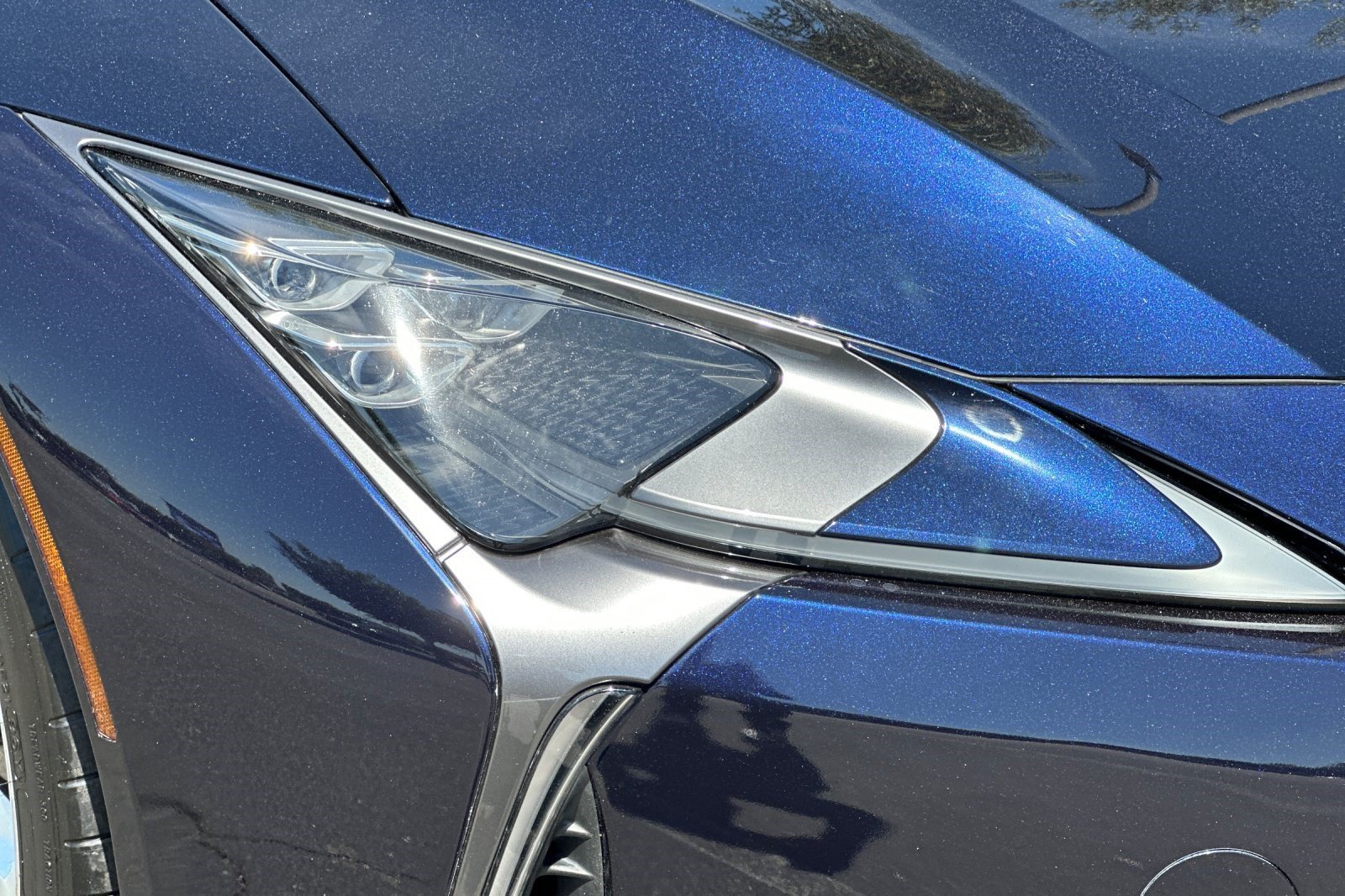 Used 2018 Lexus LC 500 Coupe w/ Sport Package RWD image 12