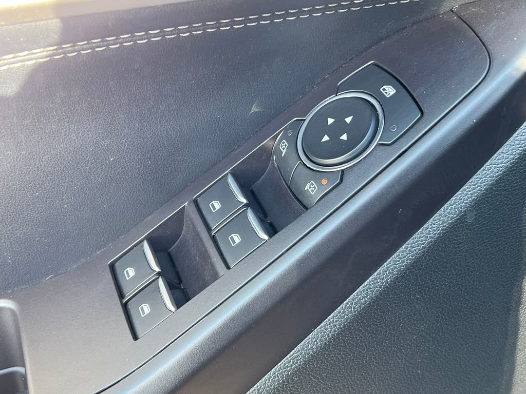 Used 2020 Ford Explorer XLT w/ Equipment Group 202A image 17