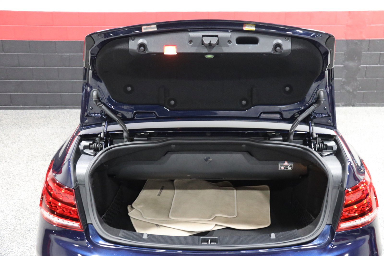 Used 2015 Mercedes-Benz E 400 Cabriolet w/ Premium 1 Package image 33