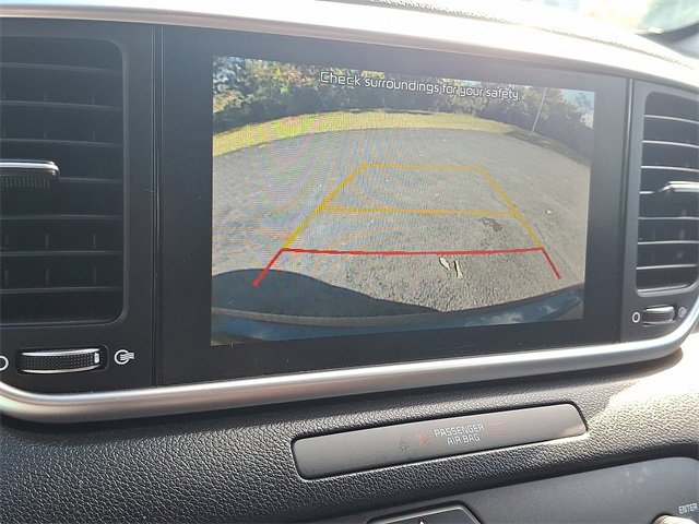 Used 2022 Kia Sportage LX image 4