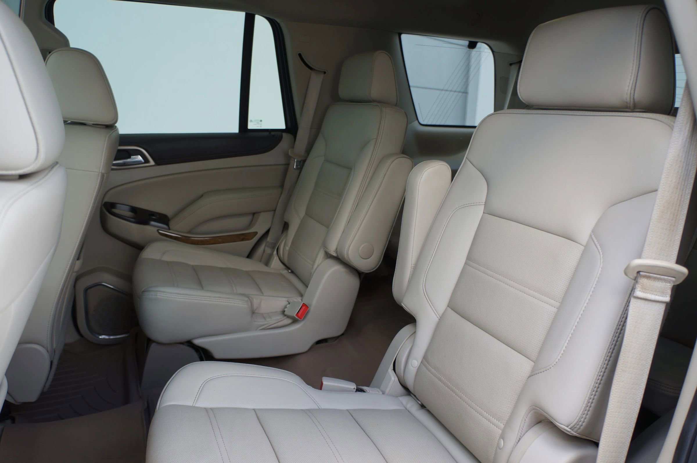 Used 2017 GMC Yukon Denali w/ Open Road Package image 33