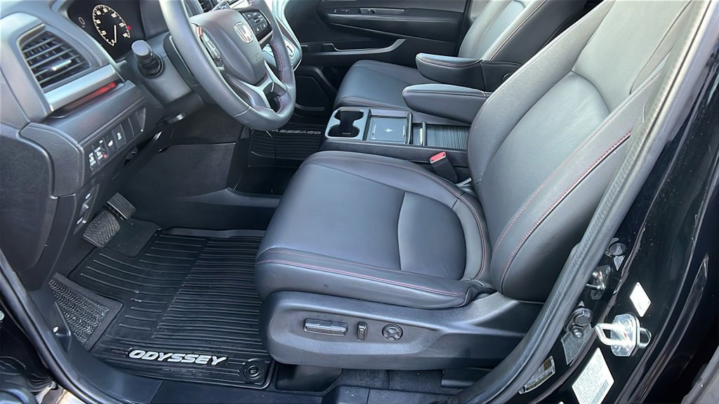 Used 2025 Honda Odyssey Sport-L image 13