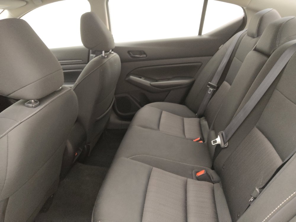 Used 2024 Nissan Altima 2.5 SV image 18