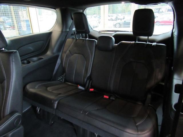 New 2026 Chrysler Voyager LX image 28