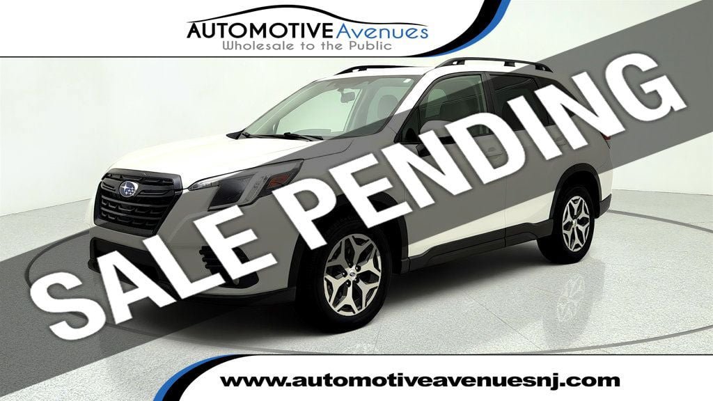 Used 2022 Subaru Forester Premium AWD/4WD image 1