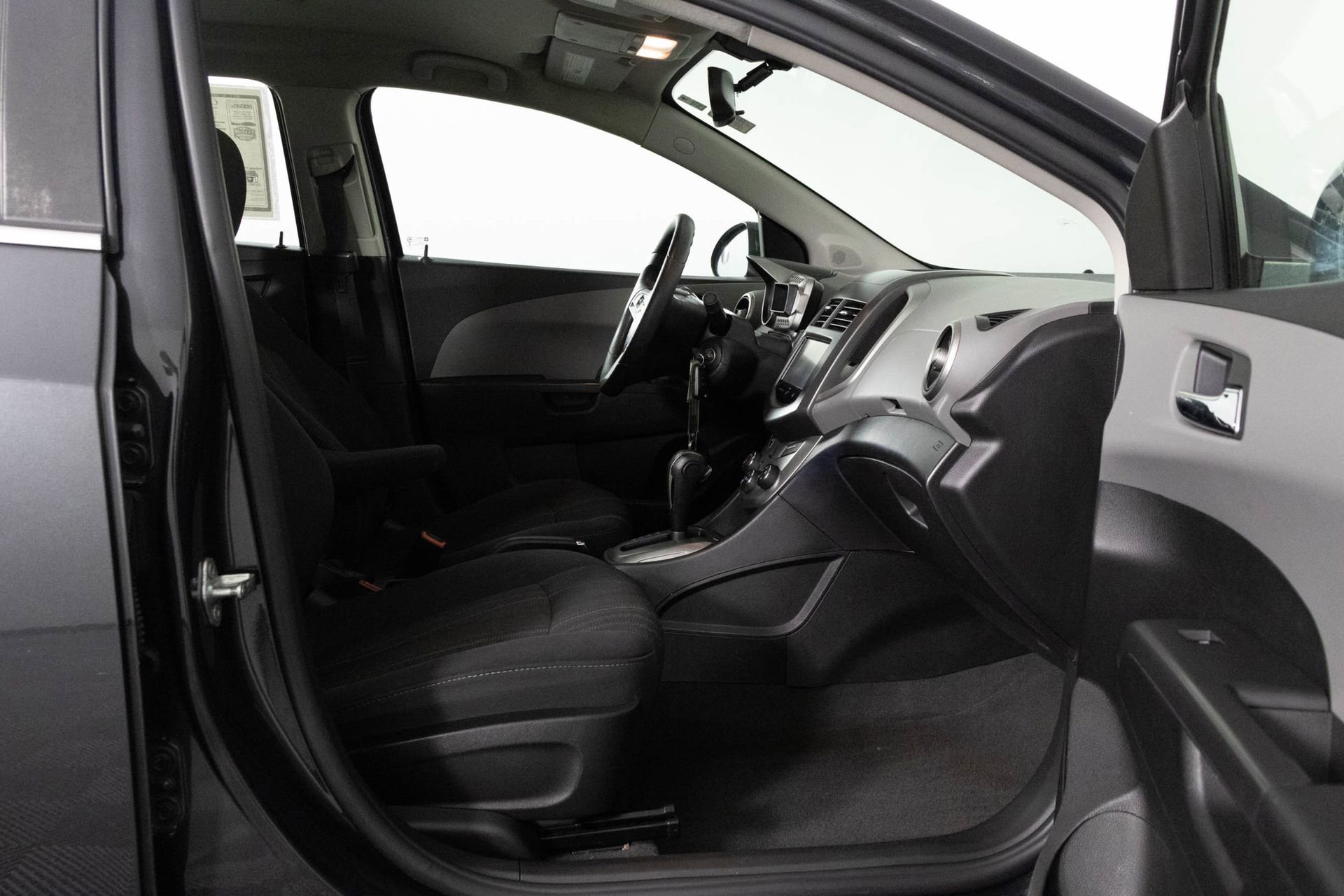 Used 2014 Chevrolet Sonic LT image 38