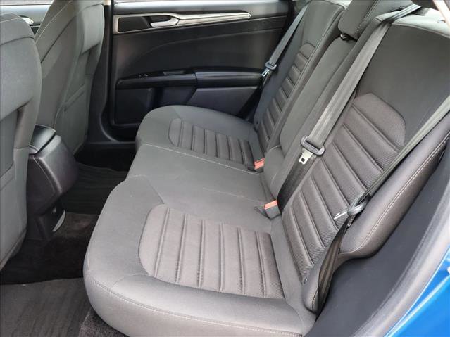 Used 2017 Ford Fusion SE FWD image 22
