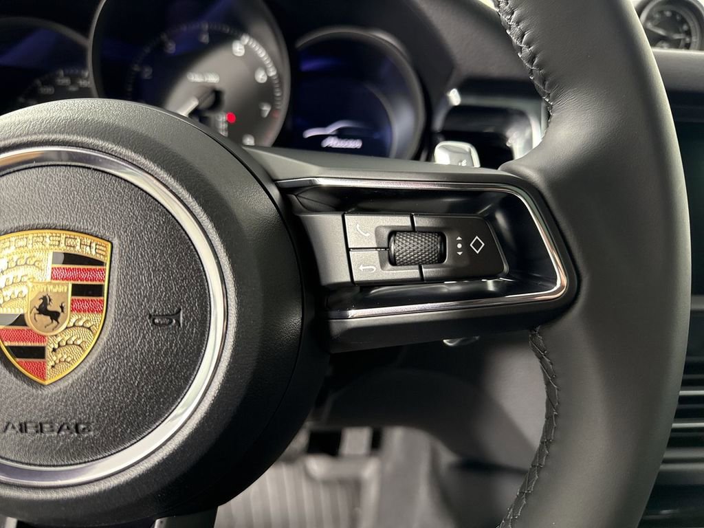 New 2026 Porsche Macan AWD/4WD image 39