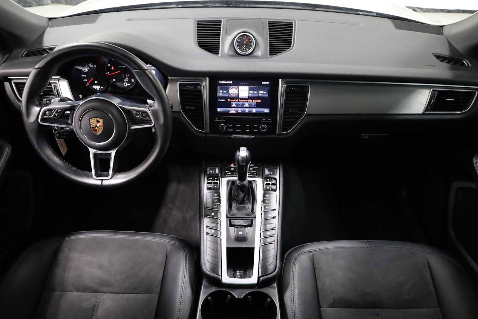 Used 2018 Porsche Macan image 26