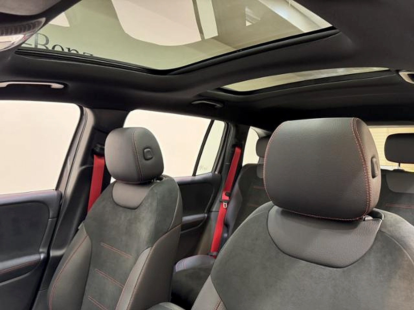Certified 2025 Mercedes-Benz GLB 35 AMG 4MATIC image 11
