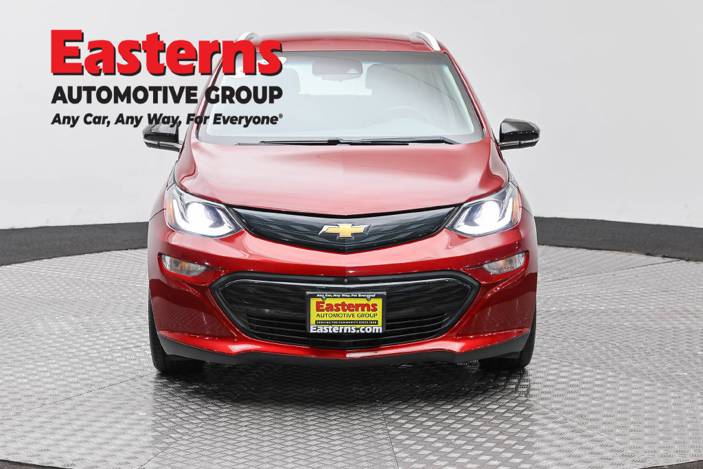 Used 2018 Chevrolet Bolt Premier w/ Driver Confidence II Package FWD image 3