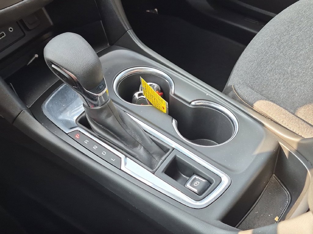 Used 2023 Chevrolet Equinox LT FWD image 26