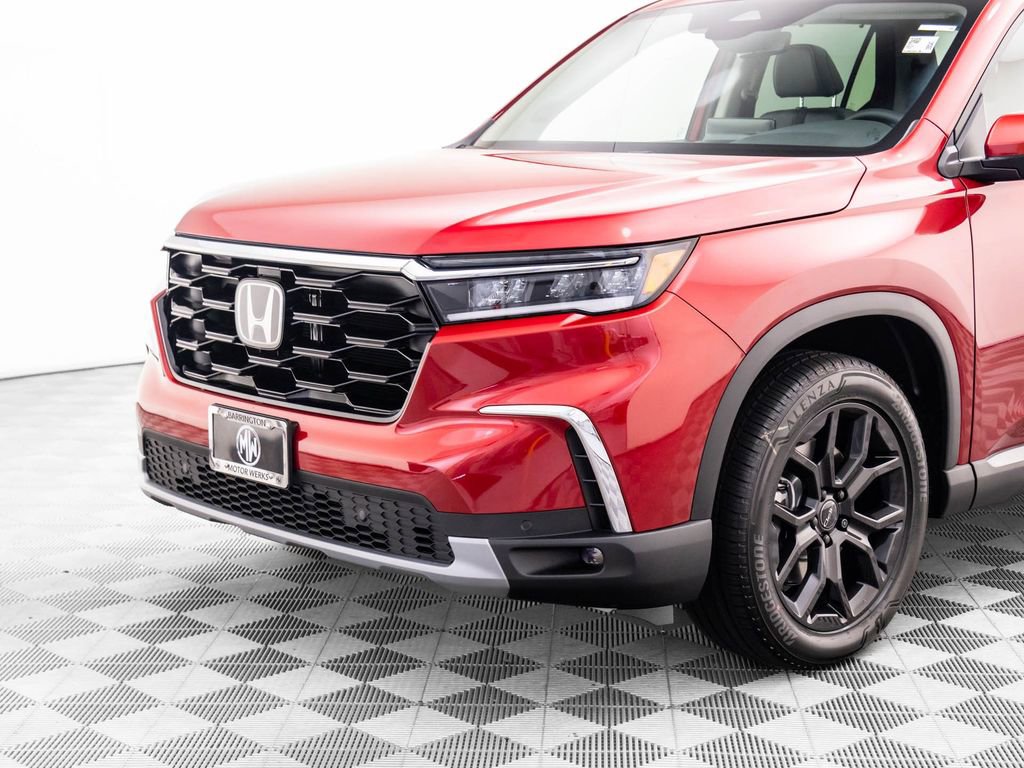 Used 2025 Honda Pilot Touring image 36