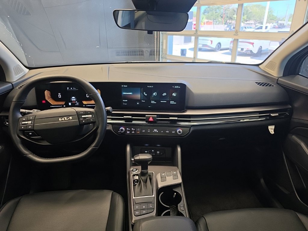 Certified 2026 Kia Sportage EX w/ EX Panorama Roof Package FWD image 16