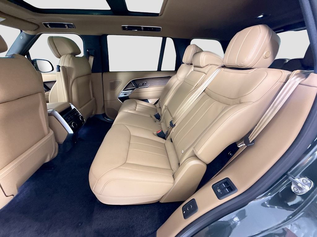 New 2026 Land Rover Range Rover Long Wheelbase SE AWD/4WD image 20