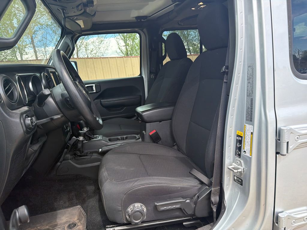 Used 2023 Jeep Gladiator Sport image 11