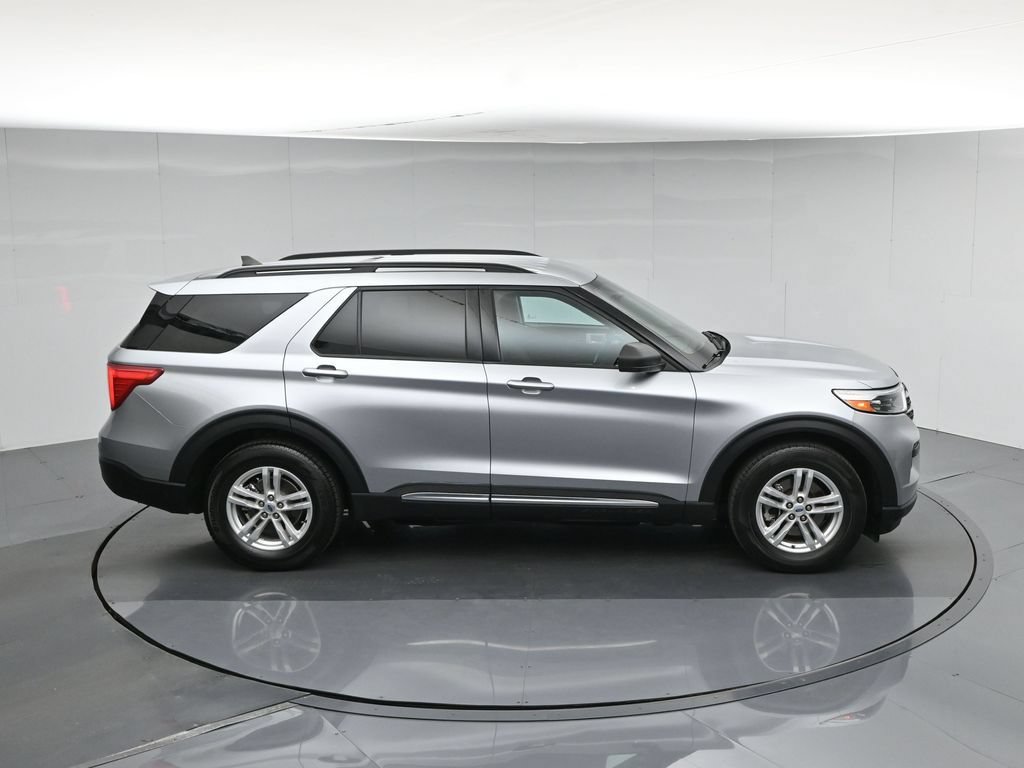Certified 2022 Ford Explorer XLT RWD image 56