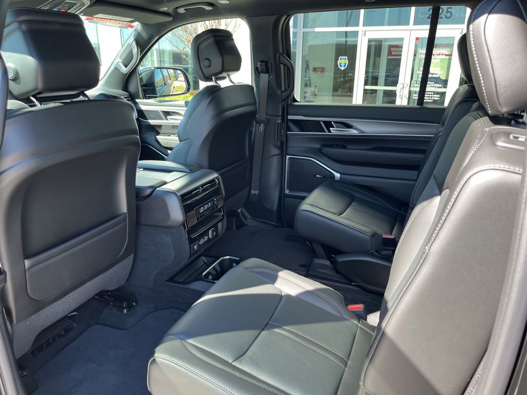 New 2026 Jeep Grand Wagoneer L 4WD image 18