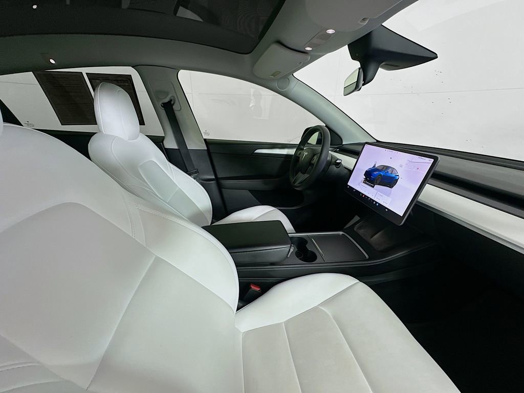 Used 2022 Tesla Model Y Performance image 30