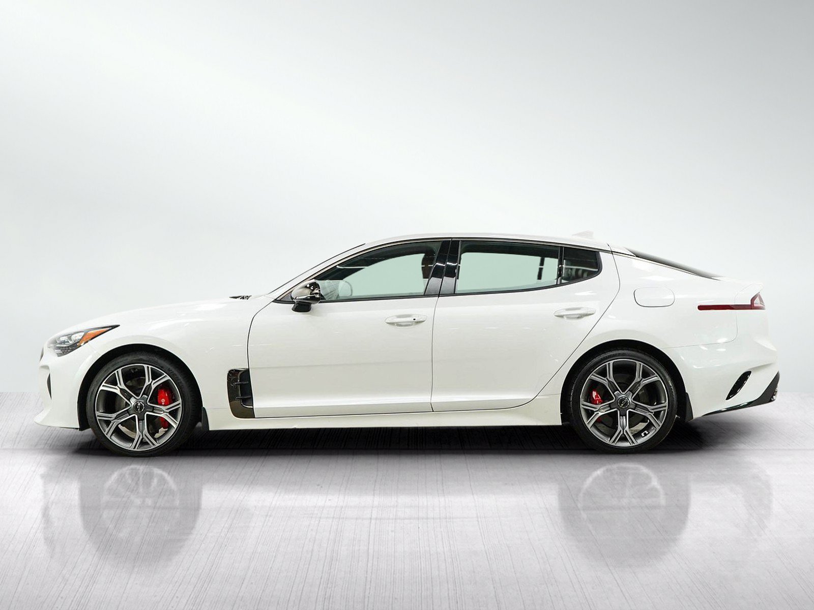 Used 2021 Kia Stinger GT AWD/4WD image 2