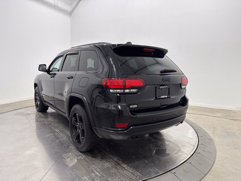 Used 2019 Jeep Grand Cherokee Laredo AWD/4WD image 5