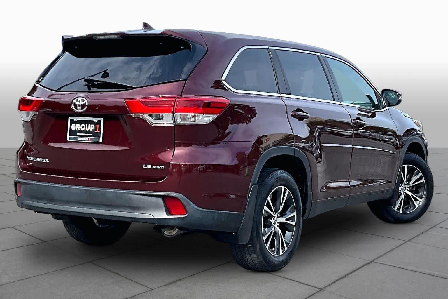 Used 2019 Toyota Highlander Plus AWD/4WD image 10