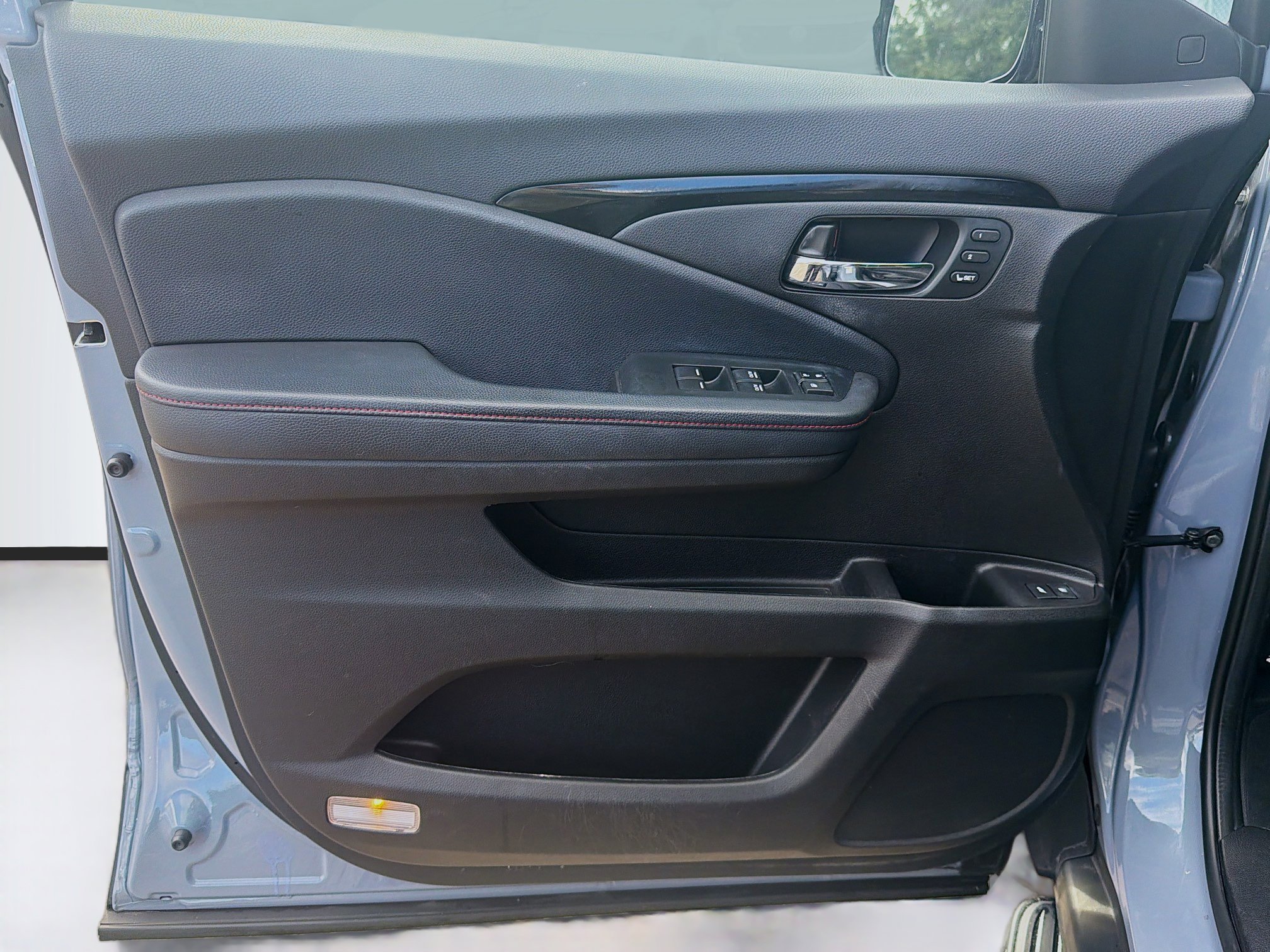 Used 2022 Honda Pilot Black Edition image 23