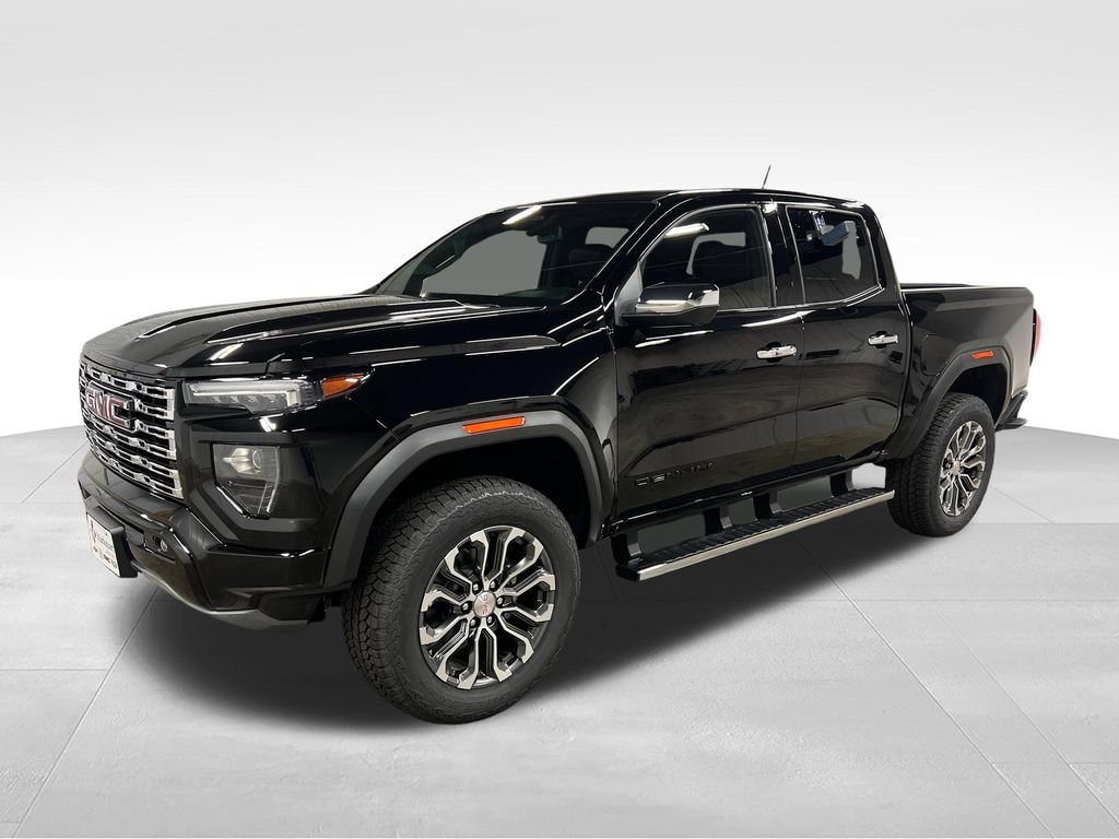 New 2026 GMC Canyon Denali w/ LPO, Black Badging Package AWD/4WD image 4