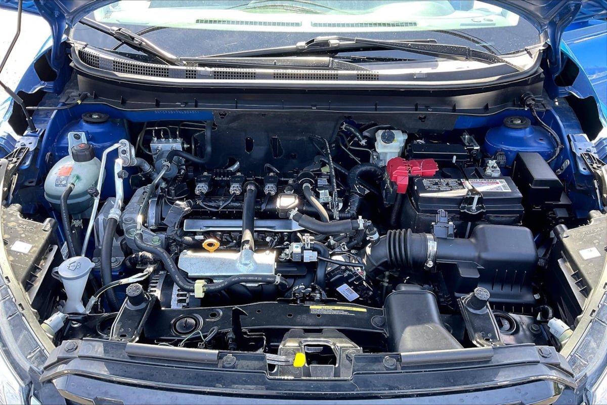 Used 2022 Nissan Kicks S FWD image 10