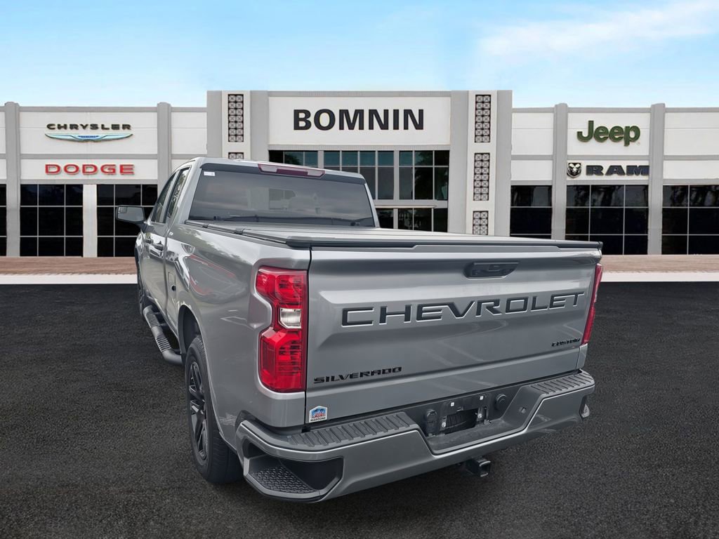 Used 2024 Chevrolet Silverado 1500 Custom w/ LPO, Dark Essentials Package image 3