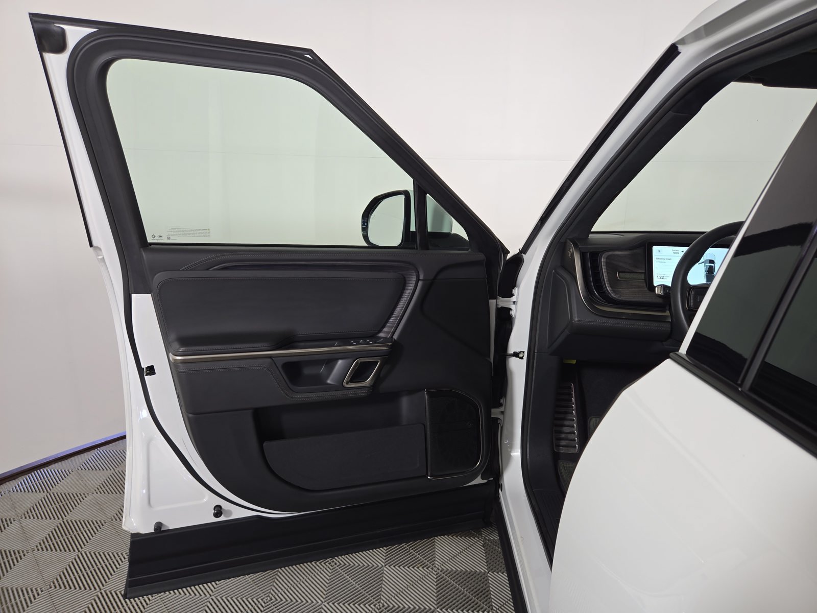 Used 2023 Rivian R1T Adventure Quad AWD/4WD image 16