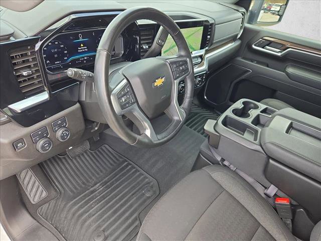 Used 2025 Chevrolet Silverado 2500 LT w/ Convenience Package image 9
