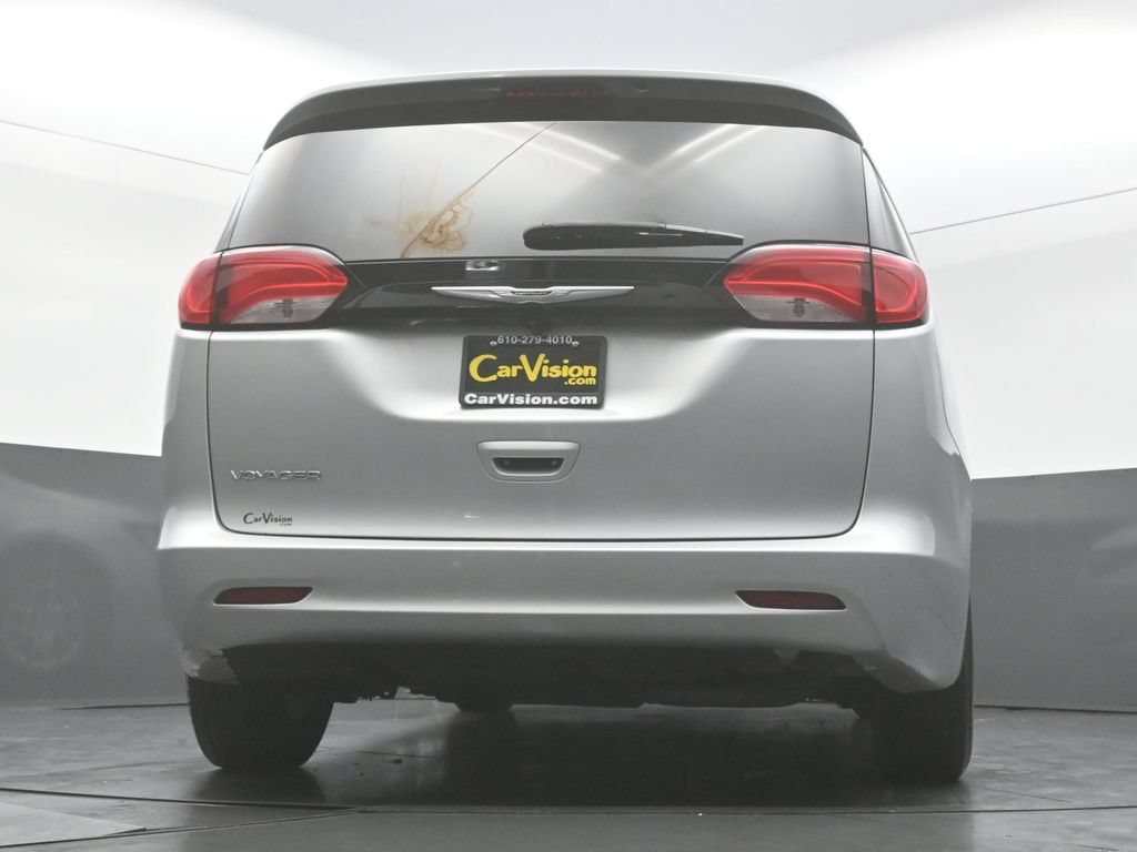 Used 2022 Chrysler Voyager LX FWD image 44
