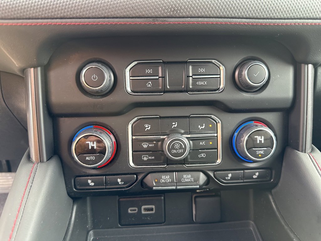 Used 2023 Chevrolet Suburban RST w/ Luxury Package image 16