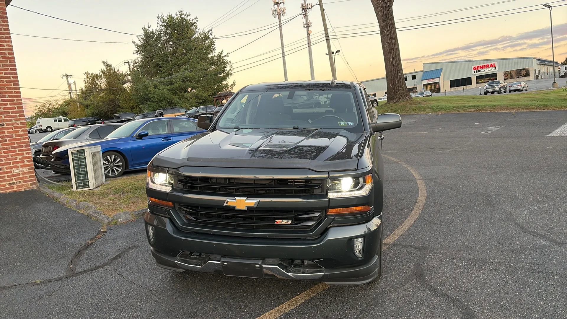 Used 2019 Chevrolet Silverado 1500 LT w/ All Star Edition image 18